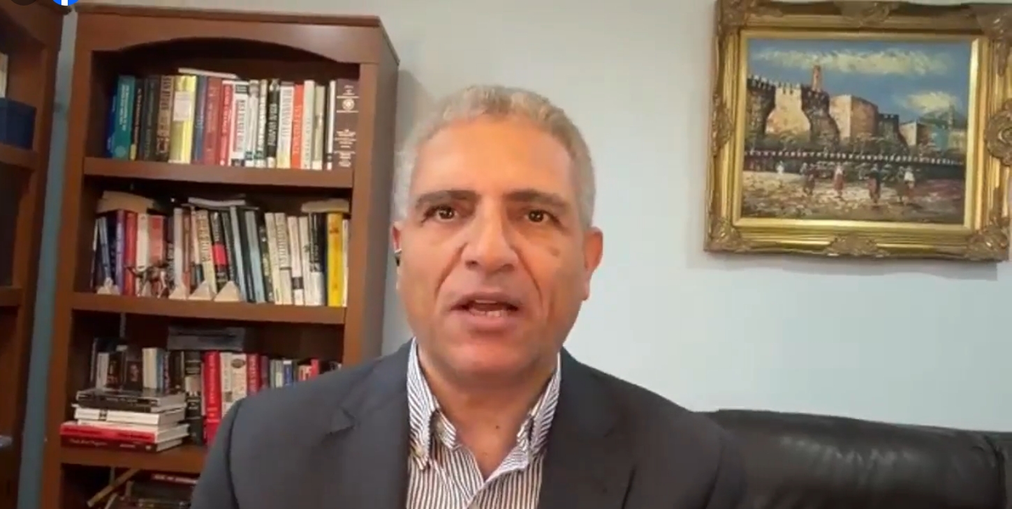 الصحفي والخبير المصري المتخصص في الشؤون الأمريكية، محمد السطوحي