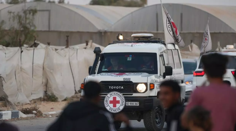 عملية تسليم جثامين رهائن عبر الصليب الأحمر – صورة أرشيفية